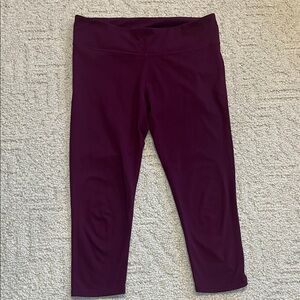 Fabletics cropped athletic leggings berry color Medium